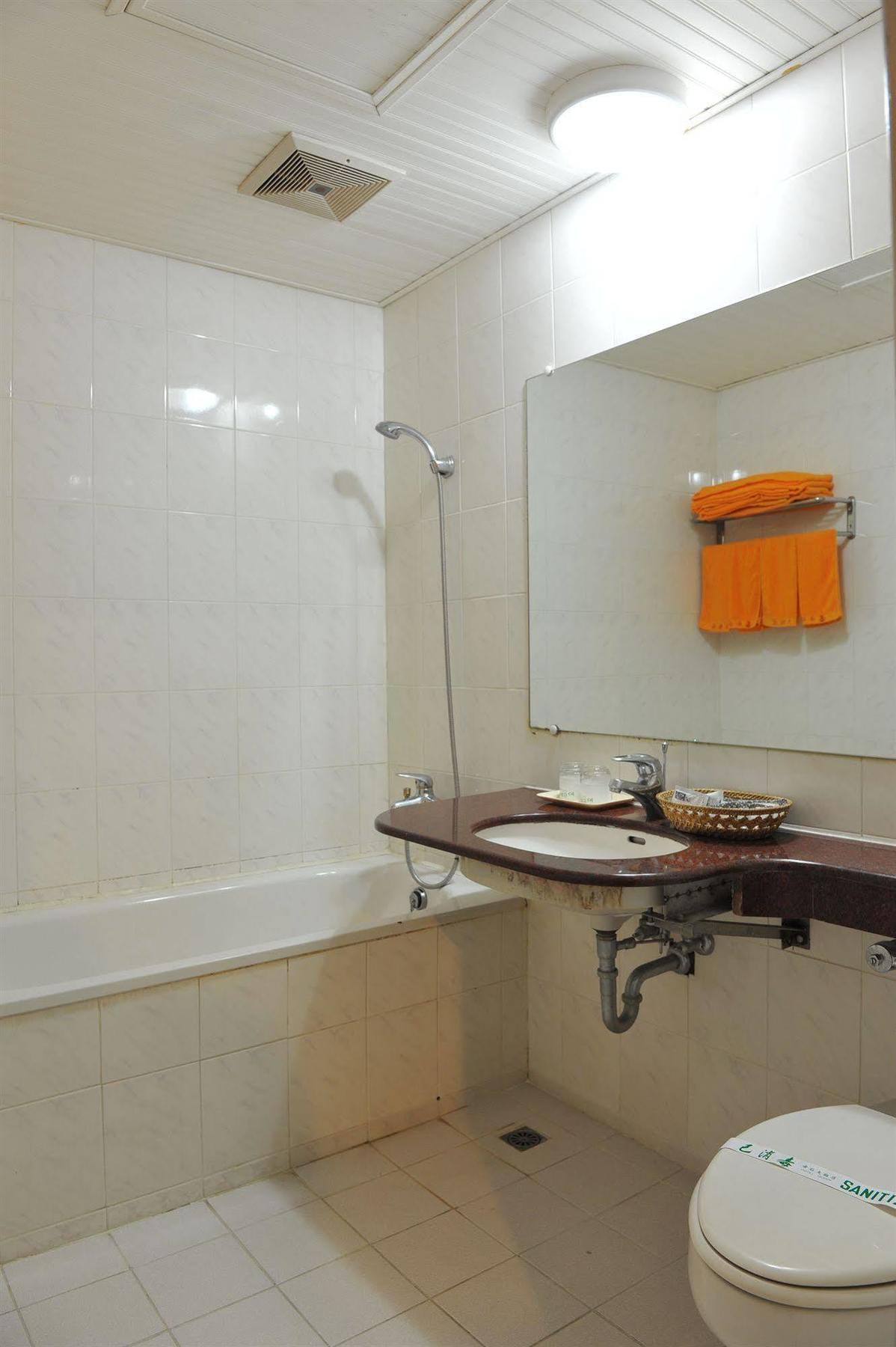 Q21 Hotel Kaohsiung Esterno foto