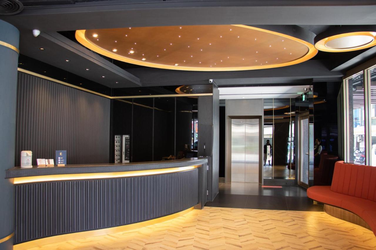 Q21 Hotel Kaohsiung Esterno foto