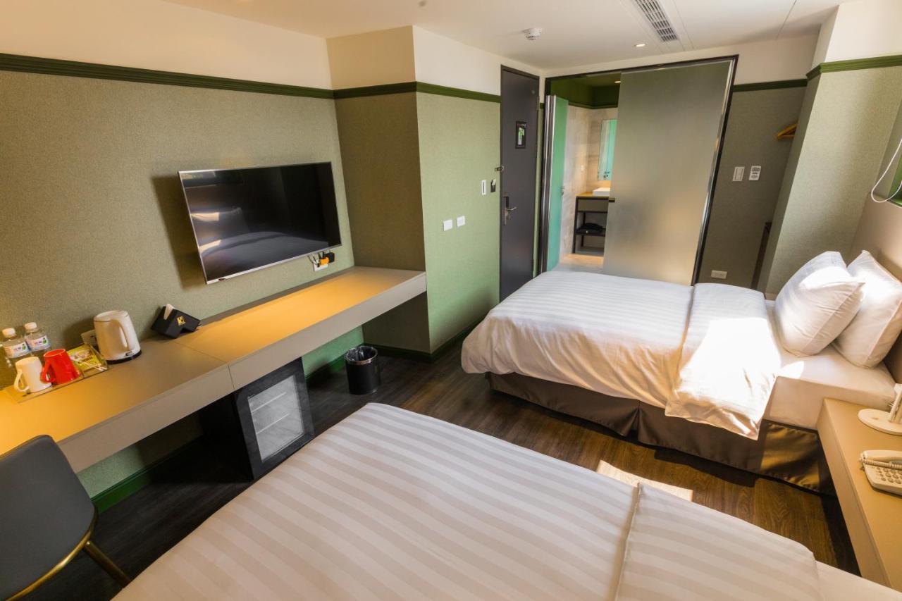 Q21 Hotel Kaohsiung Esterno foto